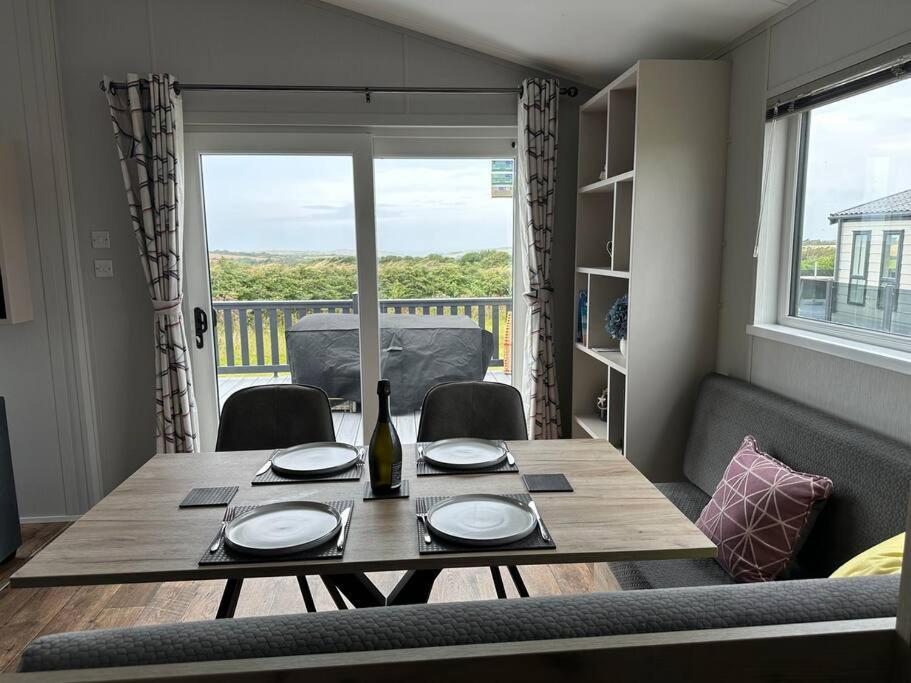 Modern Lodge With Amazing Views Ньюки Экстерьер фото